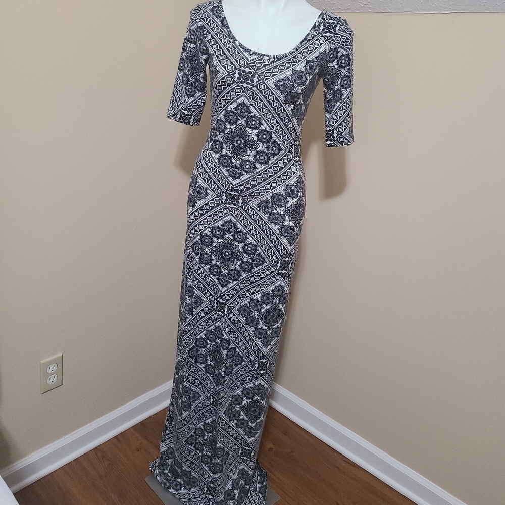 TALL Cotton scoop neck maxi dress. Short sleeves.